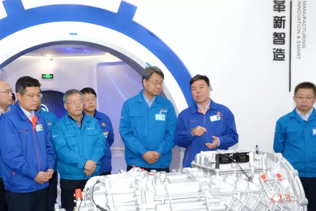 秦川集团辅导干部到法士特互换进建