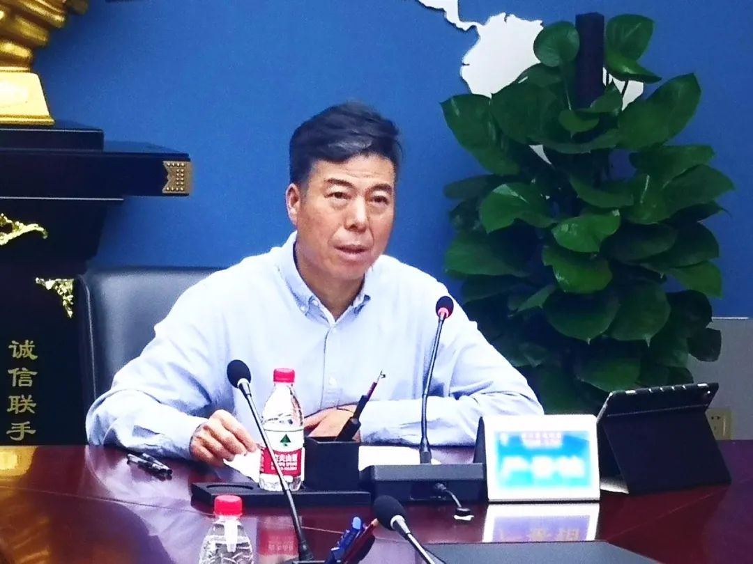 秦川集团召开“高档数控机床”技术钻研会