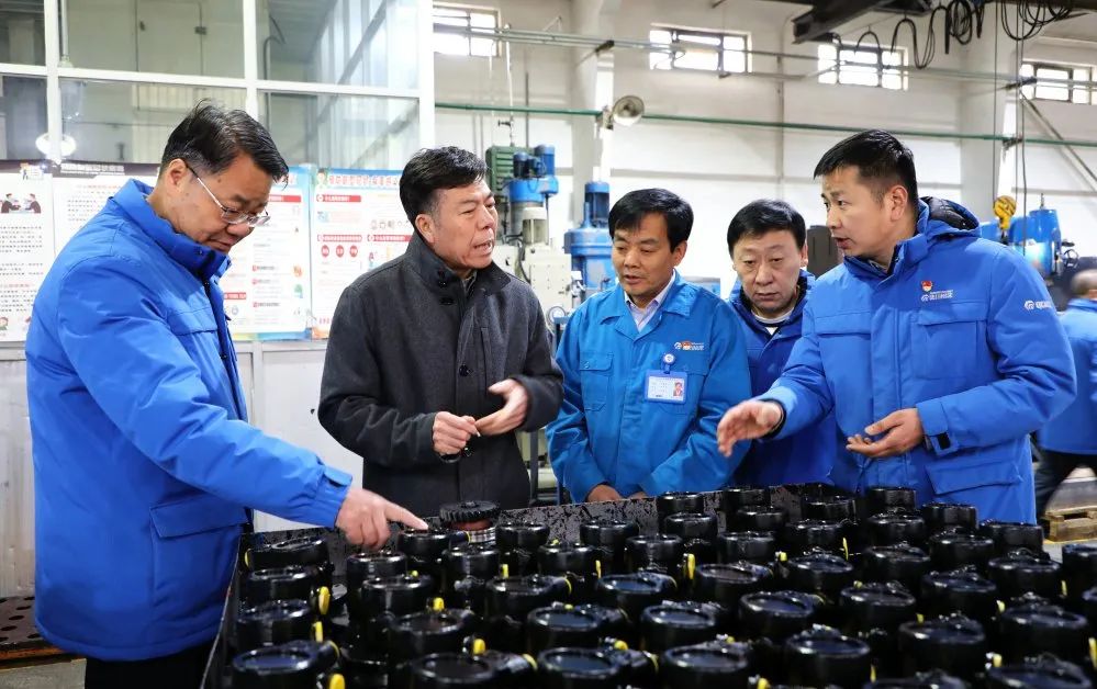 严鉴铂董事长慰问一线员工