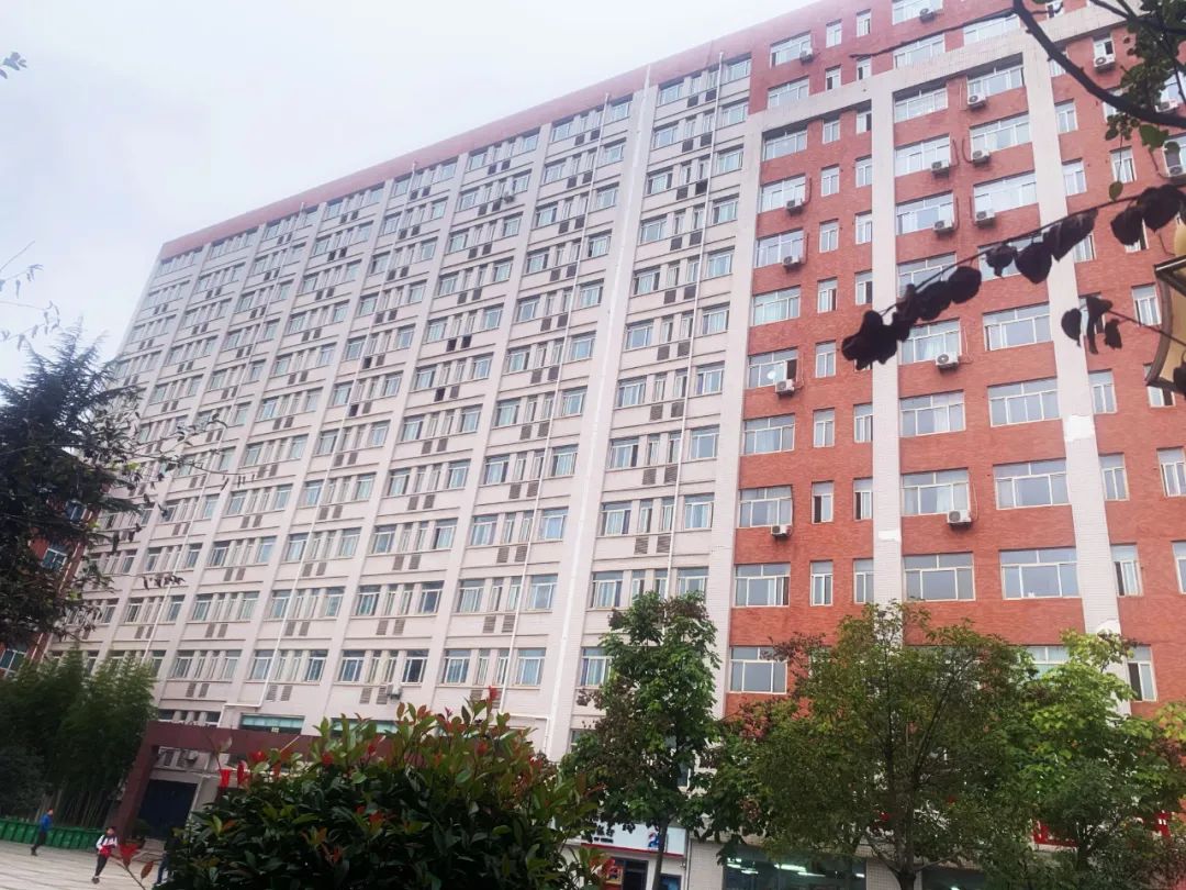 【党建动态】用初心和实干解决职工身边轻微事