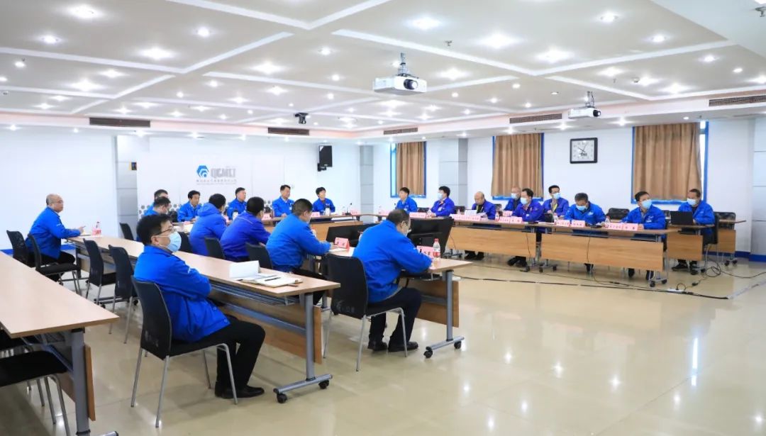 严鉴铂：鼓足劲头 协同作战 冲刺既定指标工作