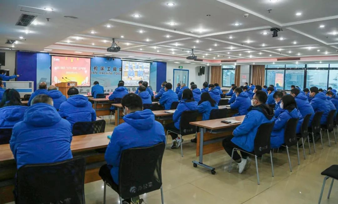 严鉴铂：冲锋市场一线 以杰出开局带头出彩整年