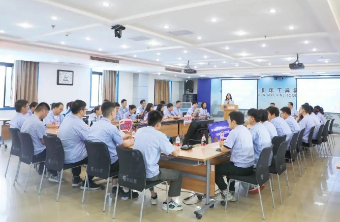 【群团工作】秦川集团公司“质量月”知识较量成功进行