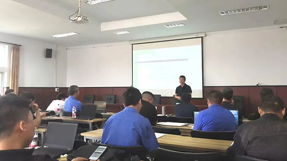 【汉江工具】发展“学致使用 精技强能”数控编程专项培训