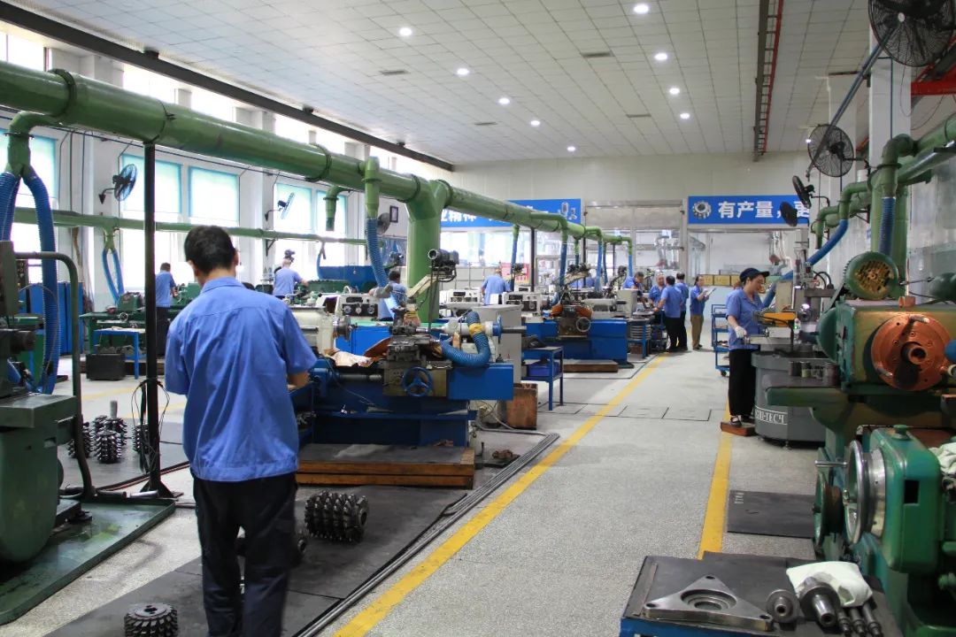 【汉江工具】战高温抢出产 两全攻坚保交付