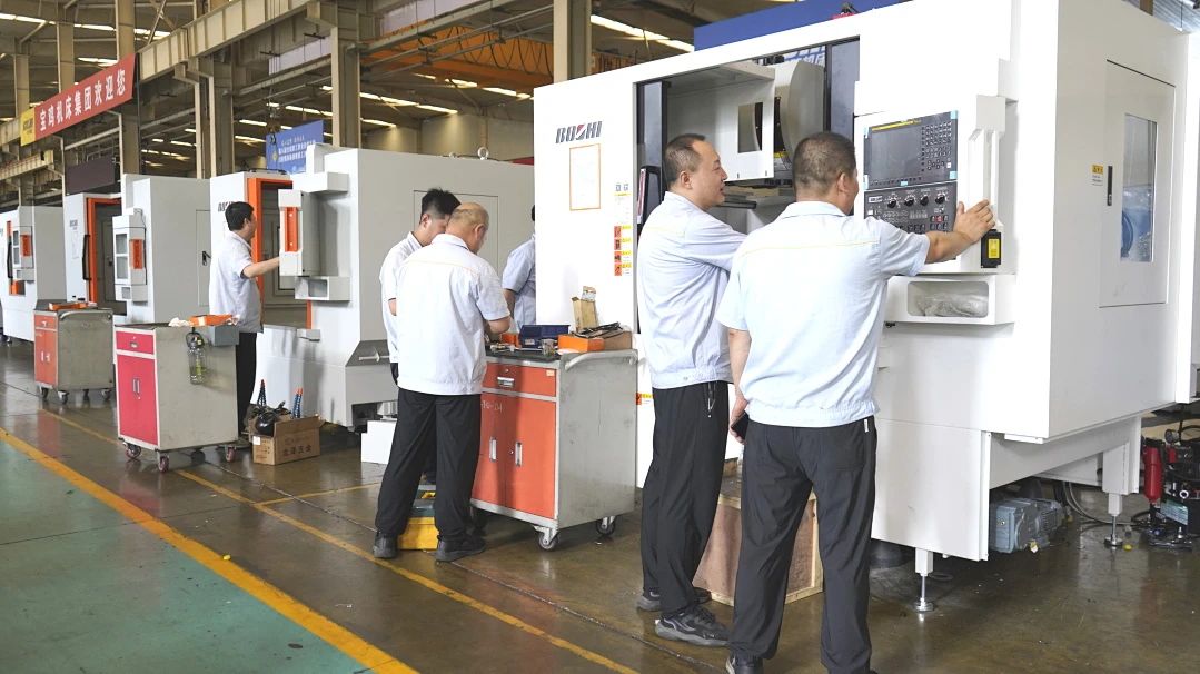 【宝鸡机床】攻坚克难保交付 全力冲刺三季度